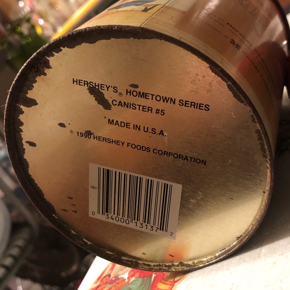 6773 Vintage 1990 Hershey Kisses Hometown Series Canister #5 Tin Box Chocolate - Picture 8 of 9